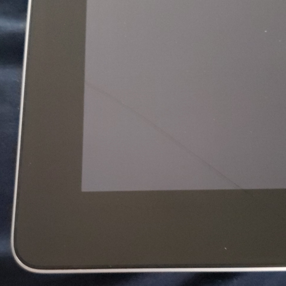 iPad Model #1458 - Picture 4 of 8